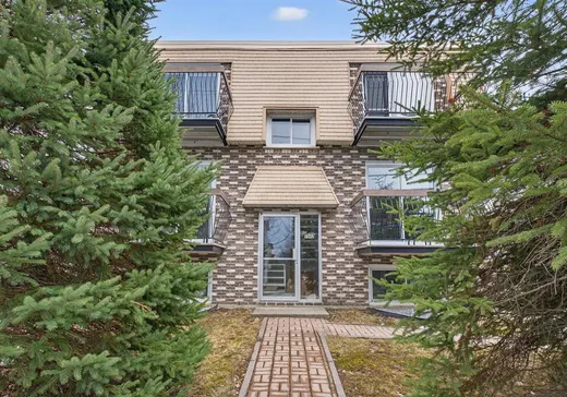 5-Plex à vendre - 2542 Rue Fisette, Sherbrooke, J1K 1E3