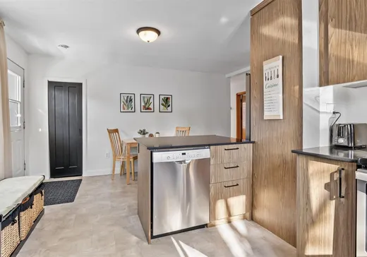 Duplex à vendre - 72-74 8e Avenue N., Sherbrooke, J1E 2S5