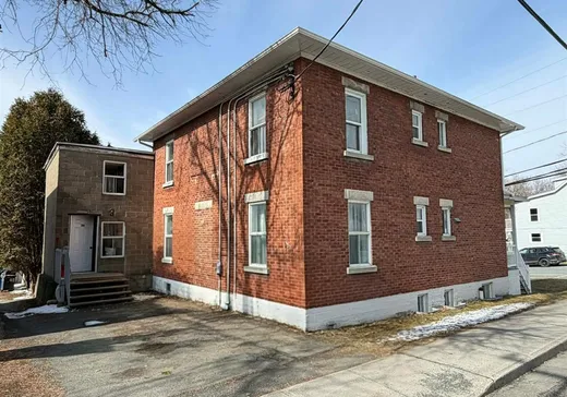 Triplex for Sale - 240-244 Rue Adams E., Pointe-Claire (Montreal Island), J0B 2H0