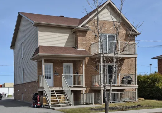 Triplex à vendre - 206 Rue Maden, Salaberry-de-Valleyfield, J6S 3V6