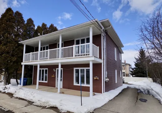Duplex à vendre - 1322-1324 7e Avenue, La Baie, G7B 1S7