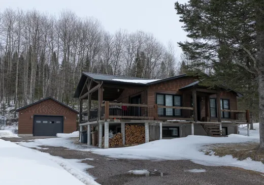 Duplex à vendre - 150 Route Pierre-Neveu, Mont-Laurier, J9L 3G5