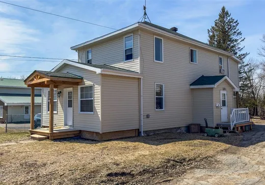 Duplex à vendre - 123-125 Rue Principale, Grenville, J0V 1J0