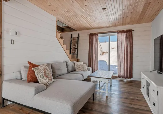 Triplex for Sale - 423 Côte Ste-Anne, Sainte-Anne-de-Beaupré, G0A 3C0