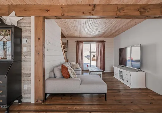 Triplex for Sale - 423 Côte Ste-Anne, Sainte-Anne-de-Beaupré, G0A 3C0