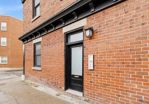 Triplex à vendre - 2451 Rue Ste-Catherine E., Montréal (Centreville), H2K 2J9