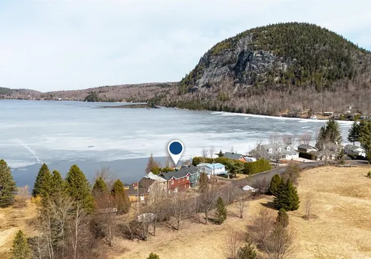 4-Plex à vendre - 971-973 Ch. du Domaine-du-Pinacle, Coaticook, J1A2S4