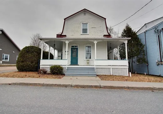 Duplex à vendre - 1757-1759 Av. St-Louis, Plessisville, G6L2N2