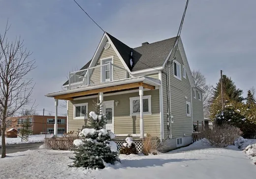 Duplex à vendre - 403Z-405Z Rue St-Paul E., Coaticook, J1A 1G1