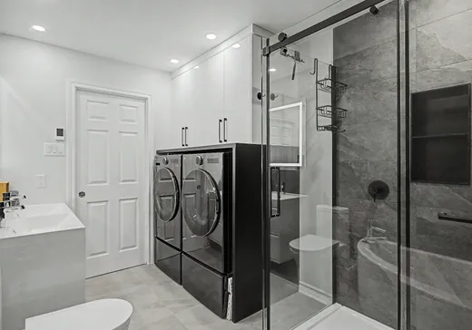 5-Plex à vendre - 680-692 Rue Mondor, Longueuil, J4L 4R3