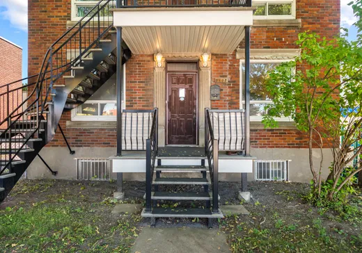 4-Plex à vendre - 8506-8510A Boul. St-Michel, Montréal (Villeray), H1Z 3E8
