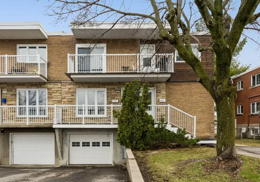 Triplex à vendre - 321-323 Rue Benoit E., Longueuil, J4J 2N8