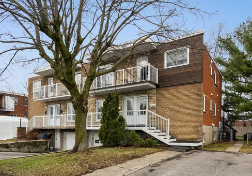 Triplex à vendre - 321-323 Rue Benoit E., Longueuil, J4J 2N8