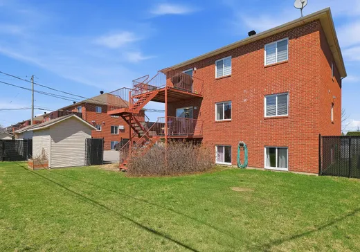 Triplex à vendre - 304-308 Rue des Colibris, St-Luc, J2W 0B2