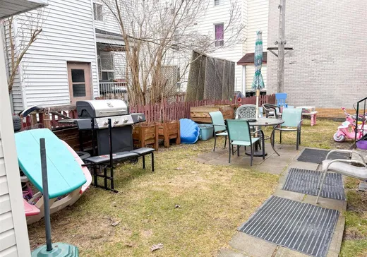 Triplex for Sale - 420-422 Rue St-Claude, Drummondville, J2B 1W8