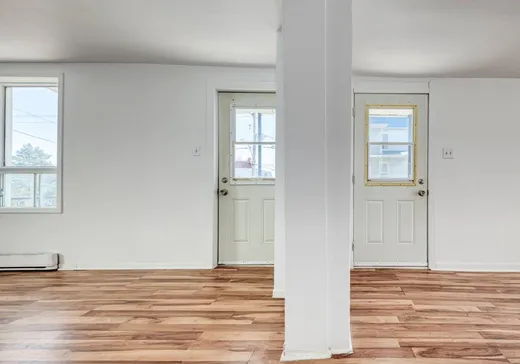 Triplex for Sale - 192-196 5e Avenue, Shawinigan, G9T 2L7