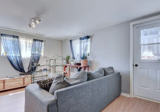 5-Plex for Sale - 312-320 5e Avenue, Sainte-Hélène-de-Bagot, J0H 1M0