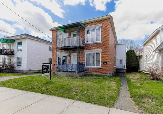 Duplex à vendre - 288-290 Rue Robinson S., Granby, J2G 7M8