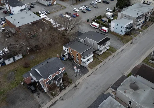 Duplex à vendre - 37-39 Rue Phoenix, Granby, J2G 5H5