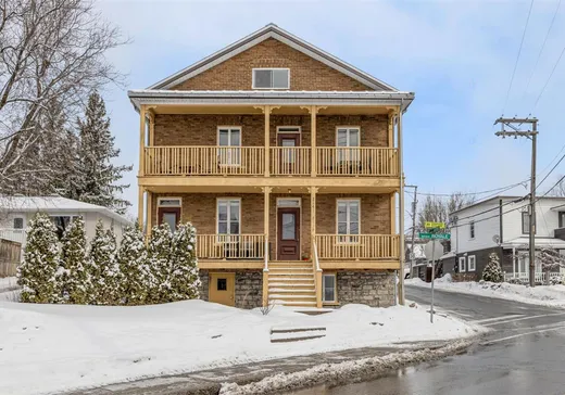 Duplex à vendre - 2139-2141 Av. Royale, Ville de Québec, G1C1N7