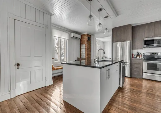 Duplex à vendre - 2139-2141 Av. Royale, Ville de Québec, G1C 1N7