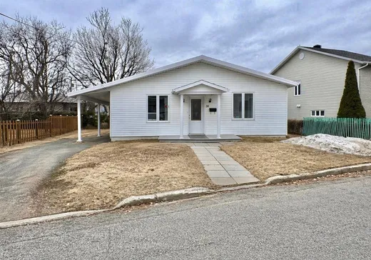 Duplex à vendre - 36-38 8e Rue, Montmagny, G5V0H9