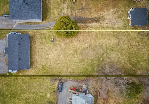 Triplex à vendre - 457 Av. Ste-Brigitte, Sainte-Brigitte-de-Laval, G0A 3K0