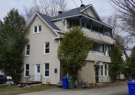 5-Plex à vendre - 38-44A Rue Junction, Ulverton, J0B1E0