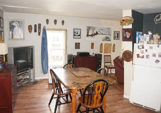 5-Plex à vendre - 38-44A Rue Junction, Ulverton, J0B 1E0