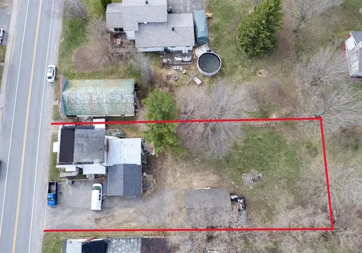 Duplex à vendre - 6049-6051 Rue Principale, Saint-Félix-de-Kingsey, J0B 2T0