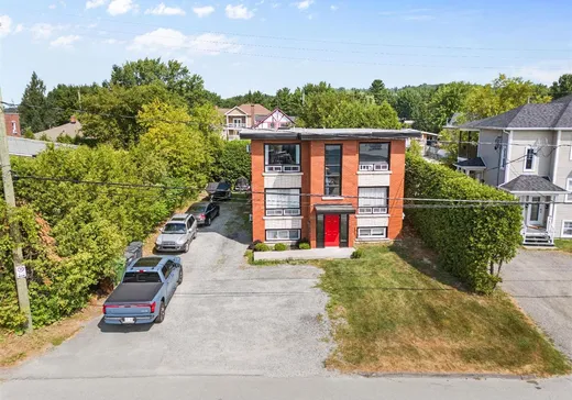 Triplex à vendre - 1135 Rue Deschaillons, Fleurimont, J1G 1X6