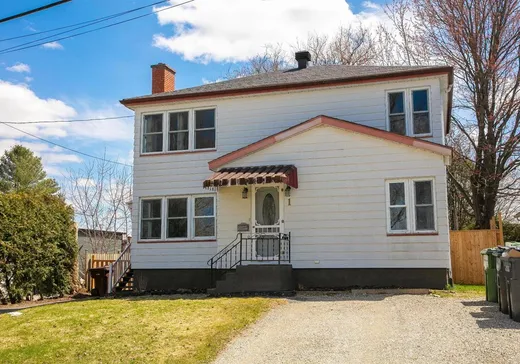 Duplex à vendre - 1 Rue John-Wilson, Lennoxville, J1M1M8