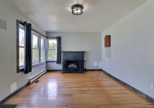 Duplex à vendre - 1 Rue John-Wilson, Lennoxville, J1M 1M8