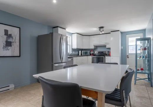 Triplex à vendre - 522-526 Rue Claude-De Ramezay, Marieville, J3M 1J6