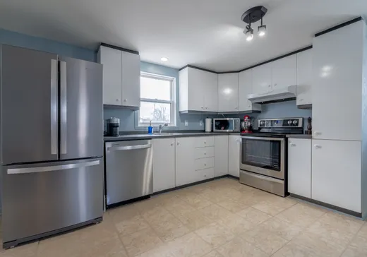 Triplex à vendre - 522-526 Rue Claude-De Ramezay, Marieville, J3M 1J6