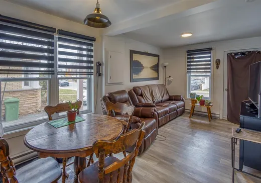 4-Plex à vendre - 605-611 Rue Notre-Dame, Drummondville, J2B 2L7