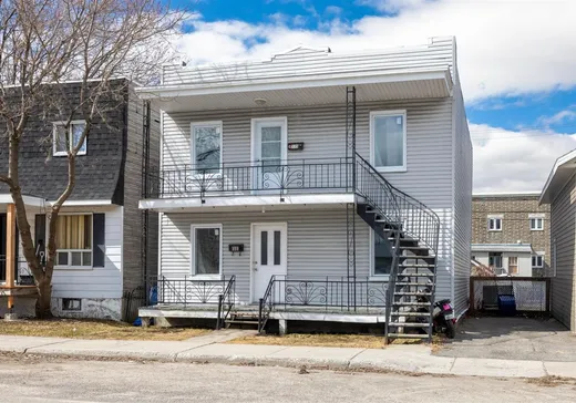 Duplex à vendre - 333-335 Av. Santerre, Vanier, G1M1Z5