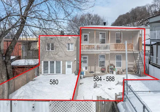 Triplex à vendre - 580-588 Rue St-Sauveur, Ville de Québec, G1N 2Z3