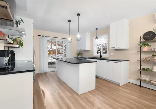4-Plex for Sale - 1065-1071 Rue St-Charles, Magog, J1X 3R7