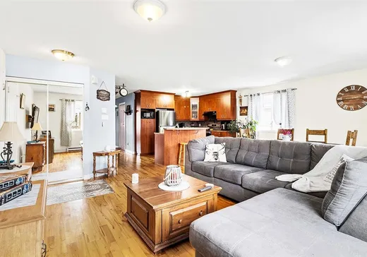 5-Plex à vendre - 1746 Ch. St-Charles, Lachenaie, J6W 3R3