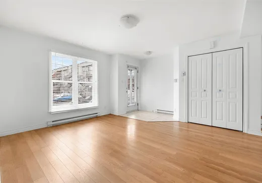 Triplex à vendre - 1680-1684 Rue Cadillac, Ville de Québec, G1L 3Y2