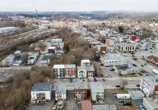 Triplex for Sale - 691-695 Rue Montcalm, Shawinigan, G9N 4M6