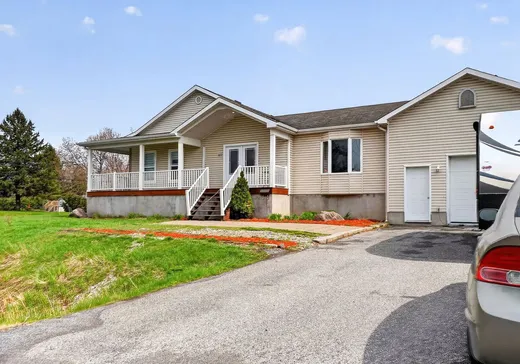 Duplex for Sale - 1472-1472A Rue Principale, Saint-Amable, J0L 1N0