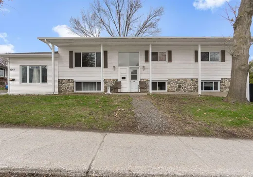 4-Plex à vendre - 1367-1369 Boul. de l'Université, Sherbrooke, J1K 2P6