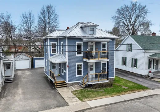 Duplex à vendre - 3-3A Rue Alice, Victoriaville, G6P3H3