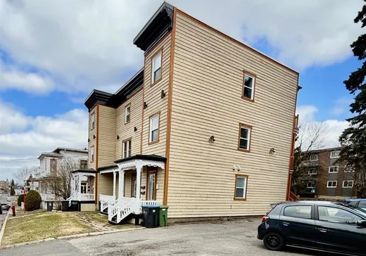 5-Plex à vendre - 37-41 Rue St-Antoine, Lévis, G6V 5Y4
