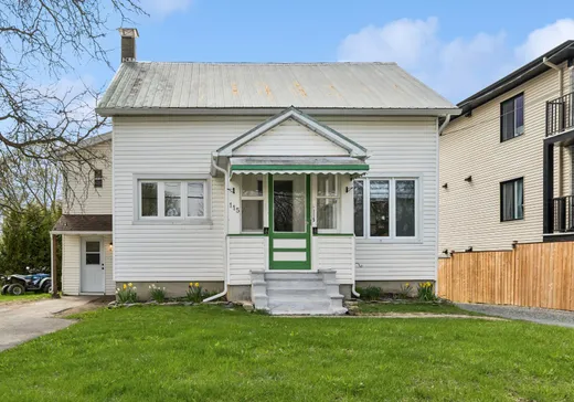 Duplex à vendre - 115-115A Rue Principale, Grenville, J0V 1J0