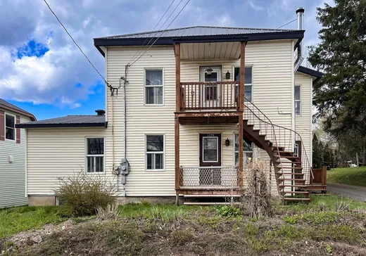 Duplex à vendre - 1175-1177 Rue St-Joseph, Asbestos, J0A 1L0
