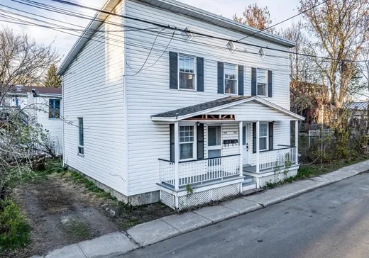 Duplex for Sale - 396-404 Rue Ste-Élisabeth, Jonquière, G8A 2P1