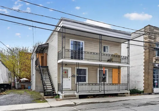 Triplex for sale - 335-357 Av. St-Francois, Saint-Hyacinthe, J2S5E7